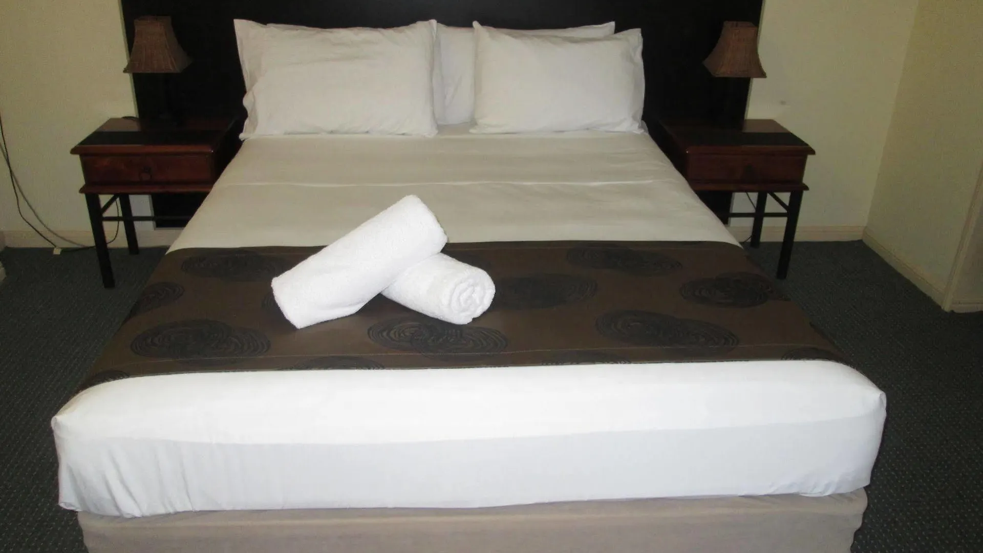 Tower Court Motel - Adults Only Haven Hervey Bay 3*,  Australia