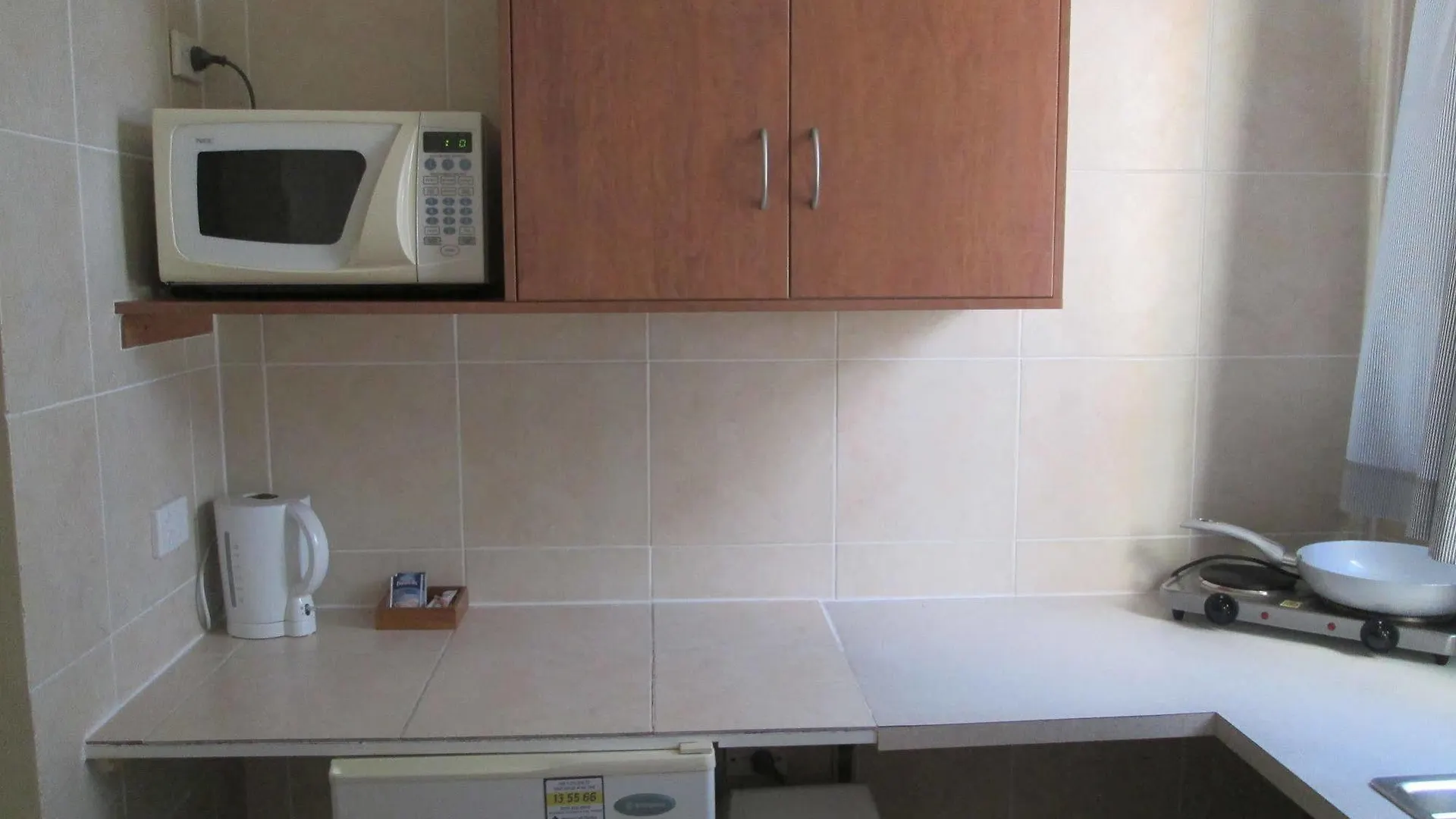 Tower Court Motel - Adults Only Haven Hervey Bay 3*,  Australia